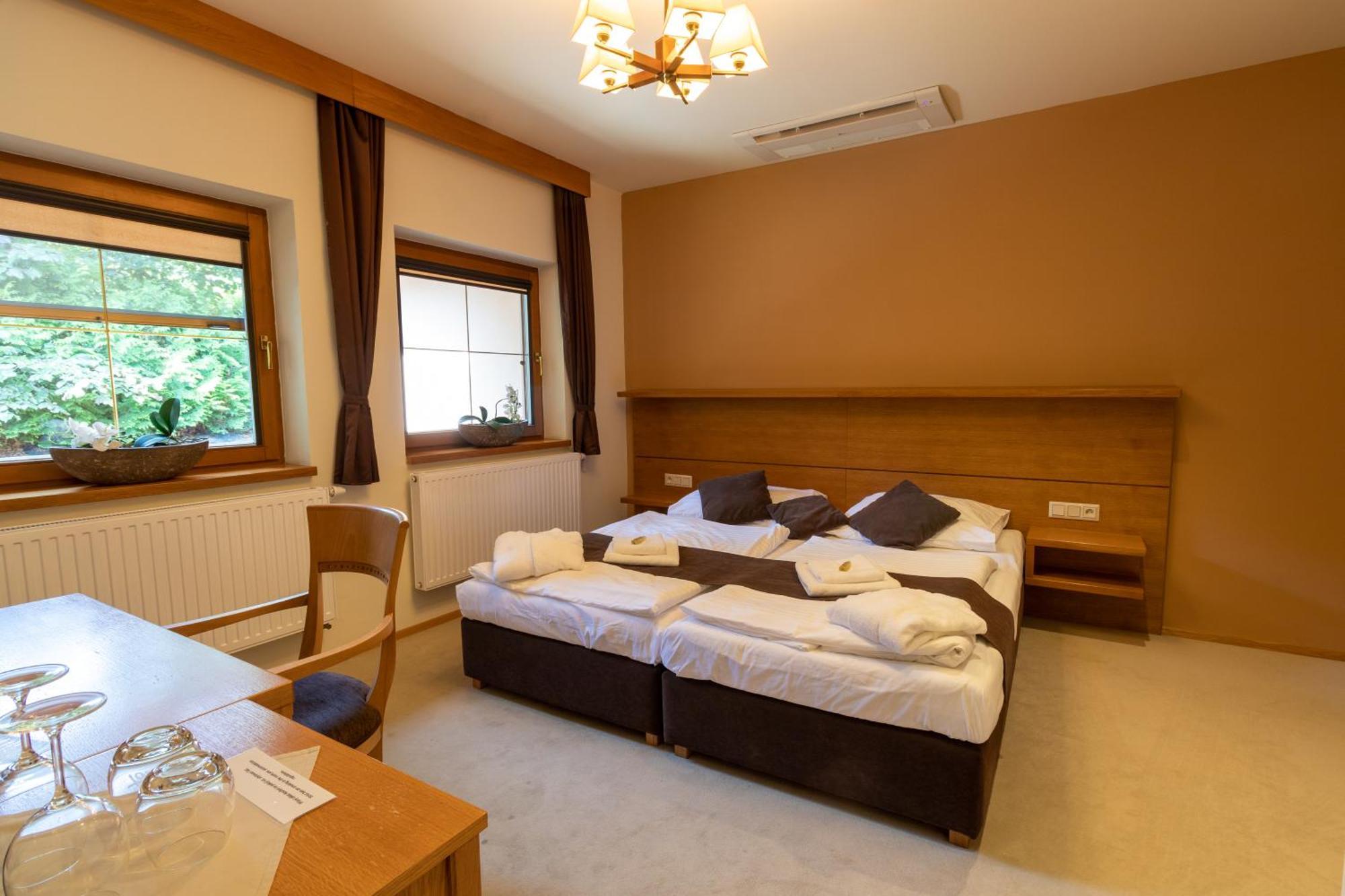 Hotel Resort Lovecka Basta Strakonice Exterior photo