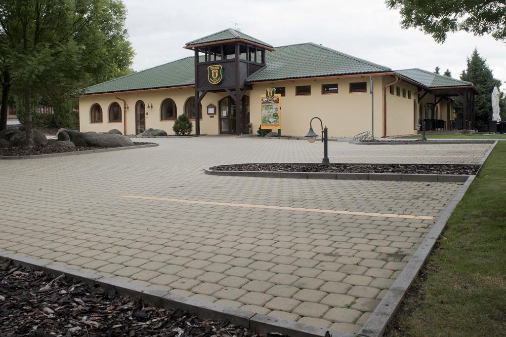 Hotel Resort Lovecka Basta Strakonice Exterior photo