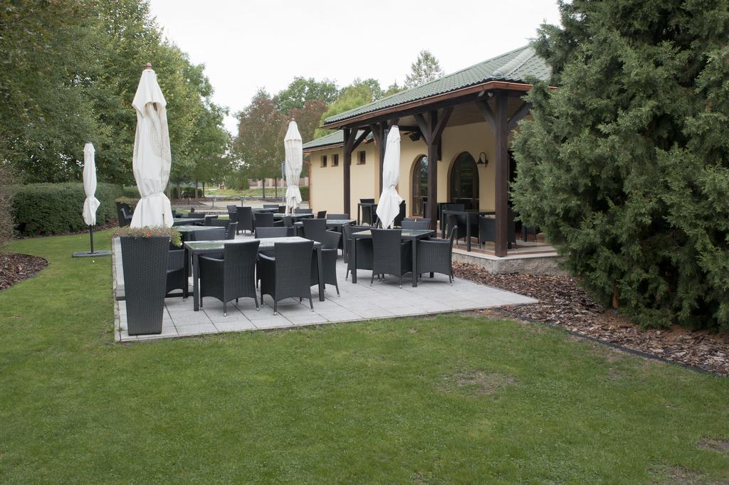 Hotel Resort Lovecka Basta Strakonice Exterior photo