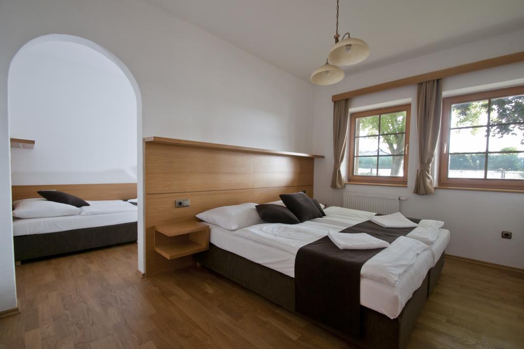 Hotel Resort Lovecka Basta Strakonice Exterior photo